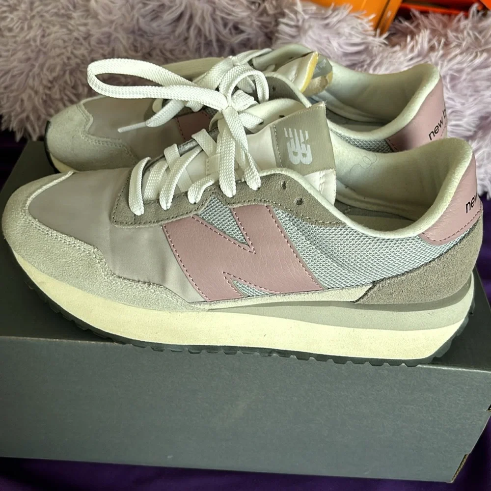 New Balance 237 Sneaker - Picture 3 of 8